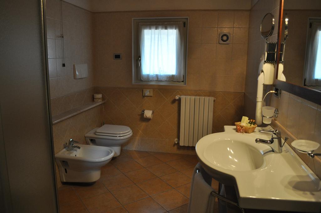 Hotel La Corte Bedizzole Zimmer foto